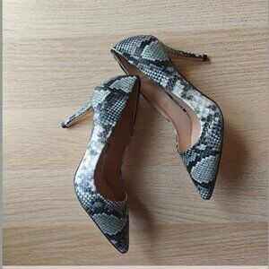 WOMEN'S STEVE MADEN SNAKE PRINT HEELS (SIZE 6.5)